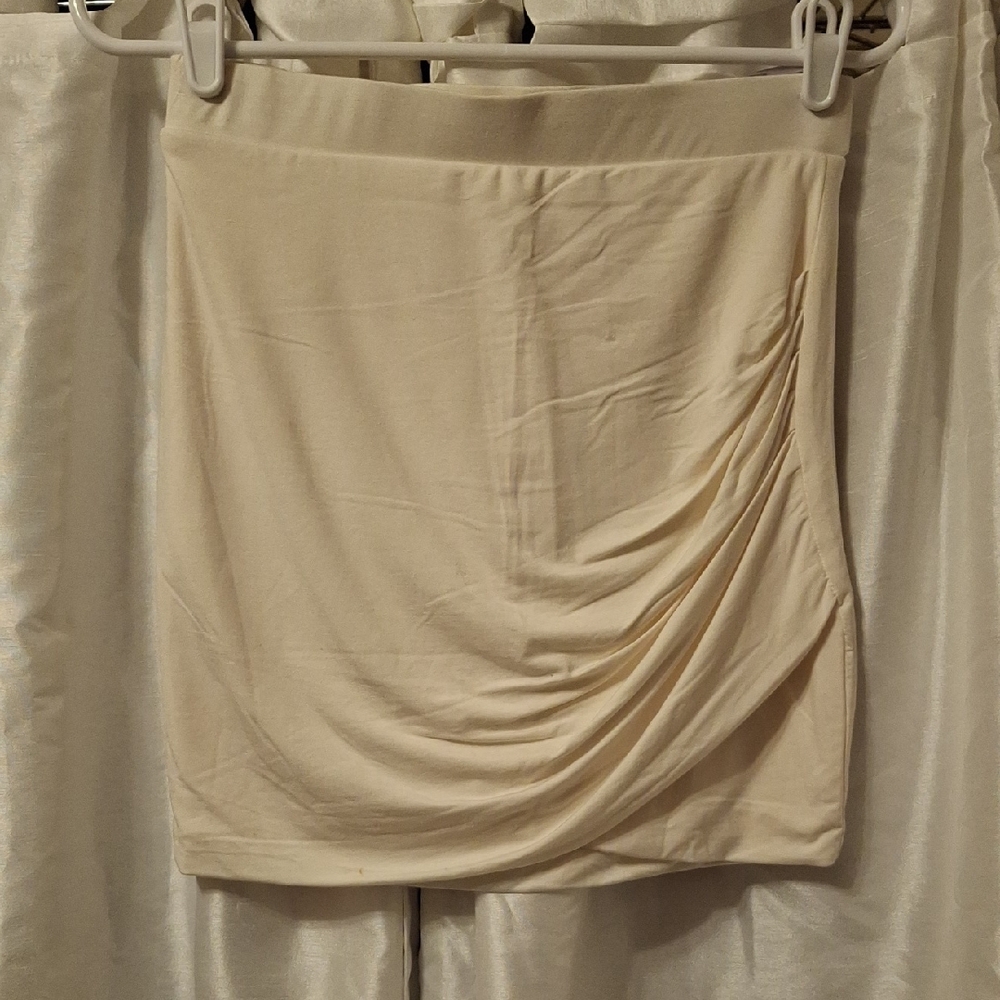 Lovers + Friends Cream Strapless Top Small 💛💛💛💛